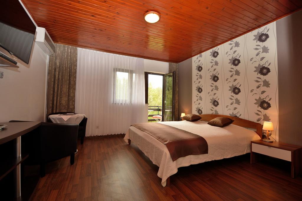 Hotel Plitvice Pansion Lovric Plitvická jezera Pokoj fotografie